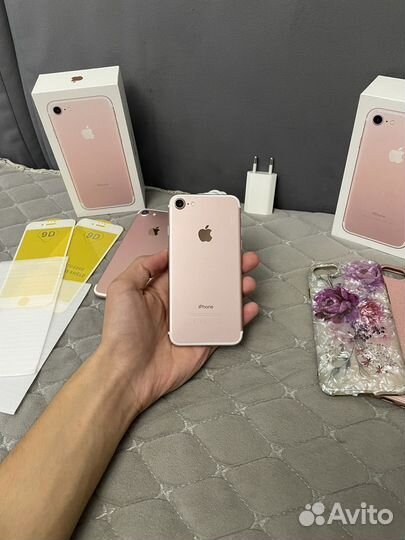 Телефон iPhone 7 128gb 2шт