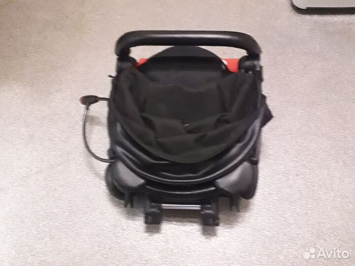 Прогулочная коляска yoya