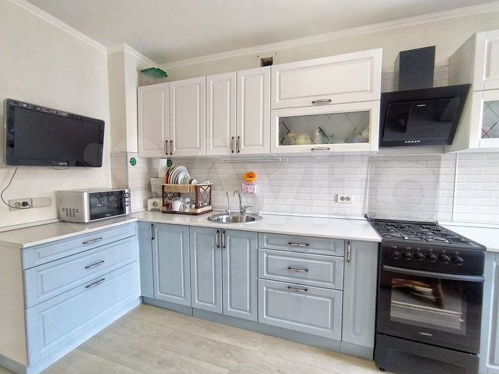 2-к. квартира, 66,7 м², 3/9 эт.