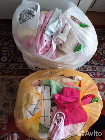 Продам пакеты на новорожденную