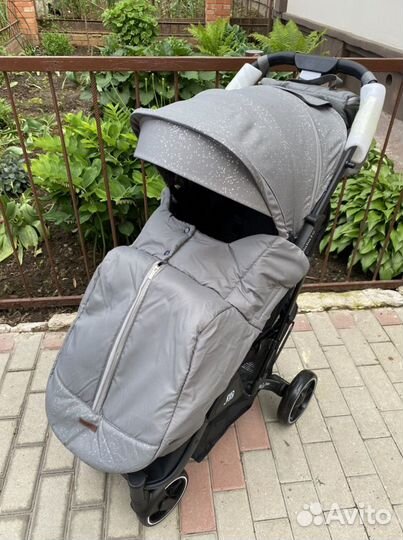 Новая прогулочная коляска babalo серый снег