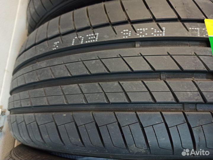 Kapsen RS26 Practical Max HP 255/45 R20