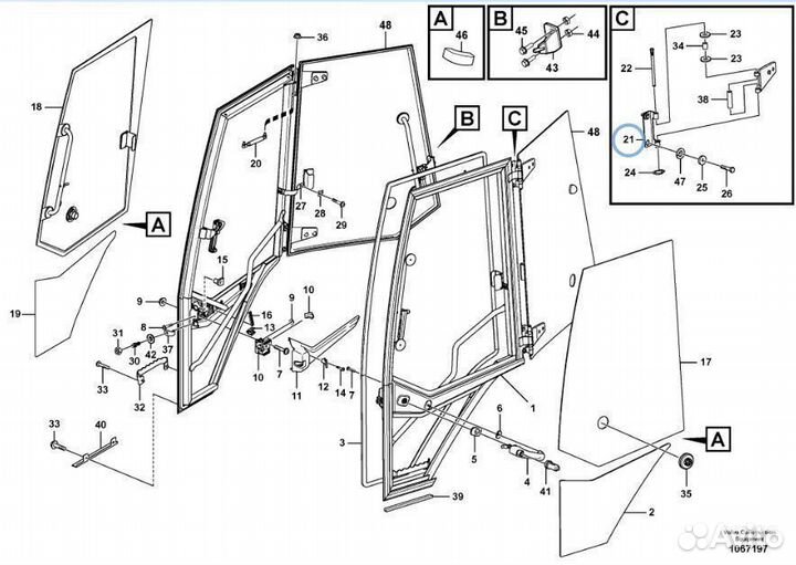 Петля двери 15024043 Volvo BL