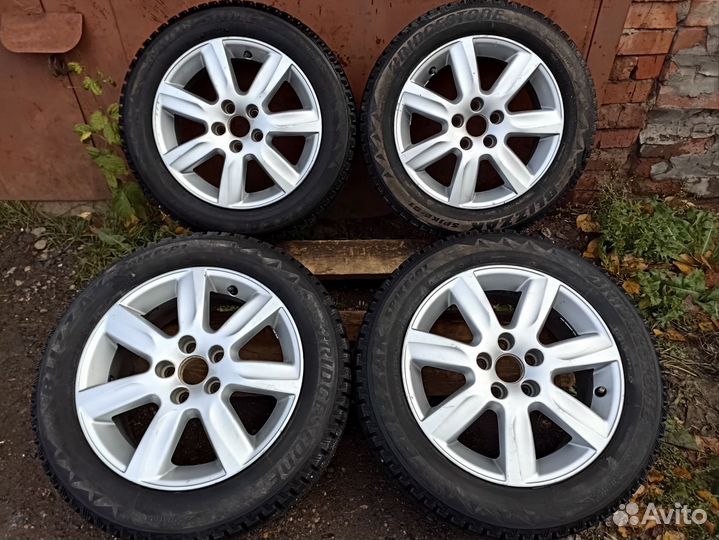 R15 оригинал VW Polo на зимних Bridgestone