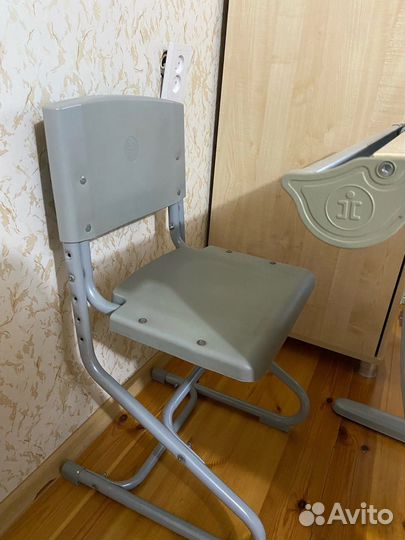 Детский, школьный стол (парта) и стул