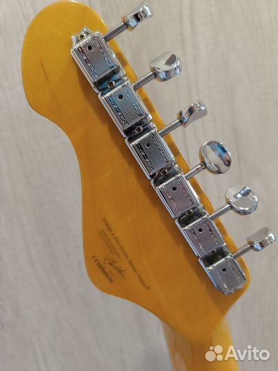 Электрогитара 