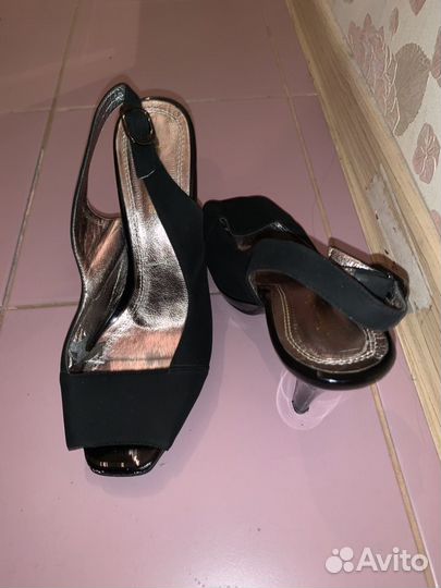 Босоножки натуральная замша,вторые 38размер