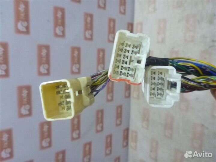 Проводка салона Mitsubishi L200 KB4T 4D56 2008