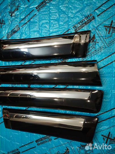 Молдинги дверей Land Cruiser 200 черные 2012-2015