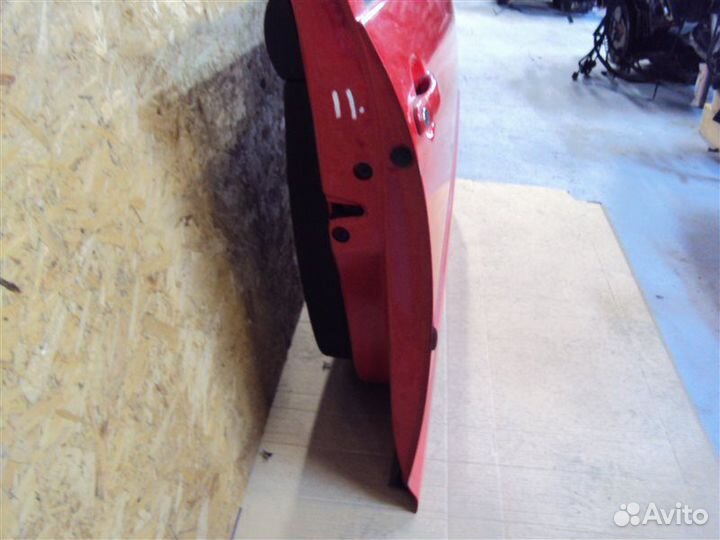 Дверь передняя правая Volkswagen Golf 4 1J1 / 1J5