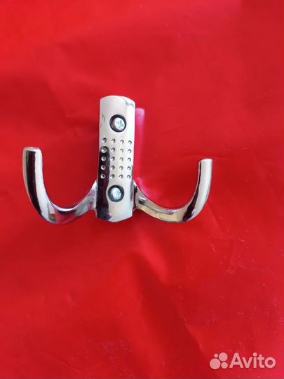 Крючки вешалки