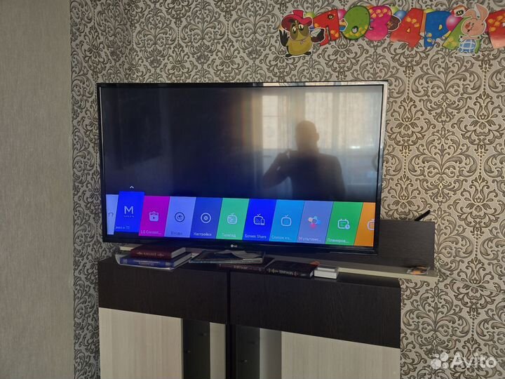 Телевизор LG SMART tv 43