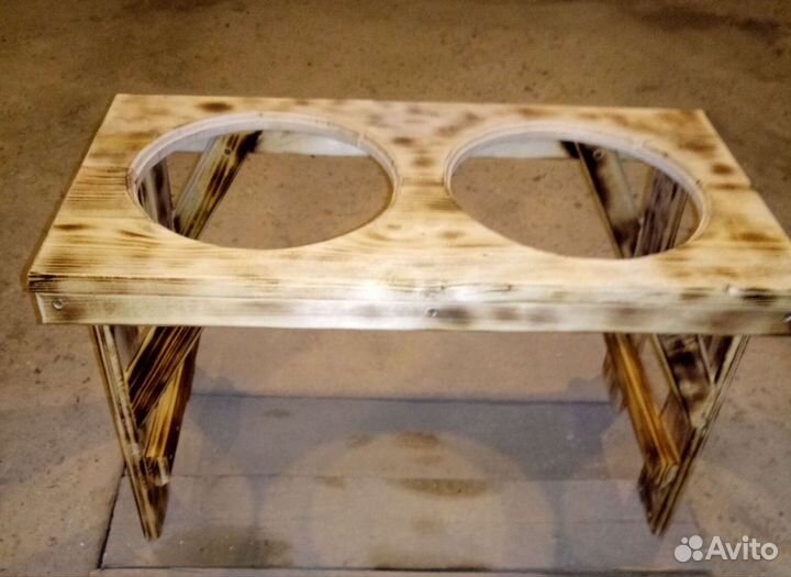 Подставка под миски для питомцев