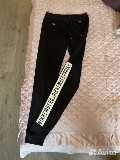 Спортивный костюм женский