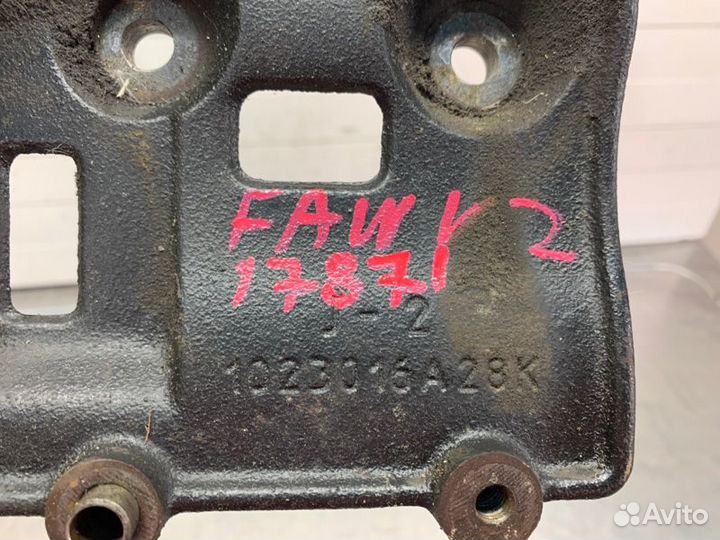 Кронштейн гидроусилителя руля Faw V2 FAW V2 CA4GA1