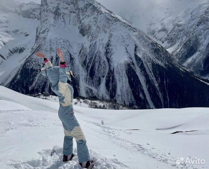 Сноубордический костюм