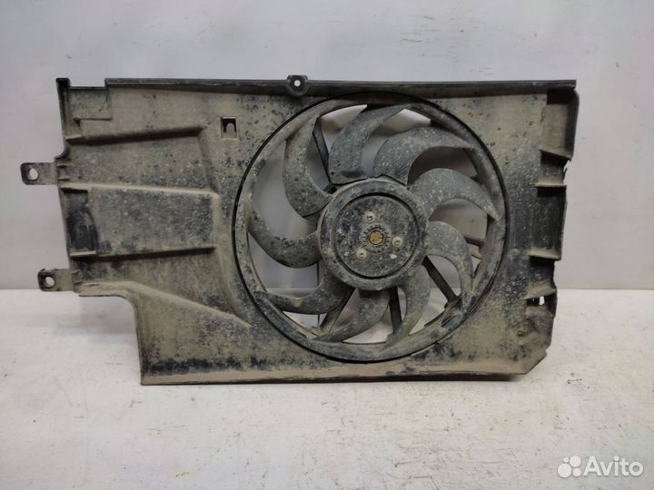 Диффузор радиатора LADA Granta 2011