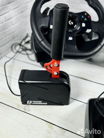Игровой руль Logitech G920 с коробкой передач