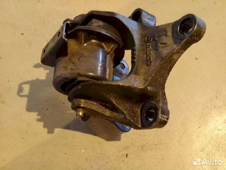 Опора двигателя (подушка двс) передняя левая Mazda