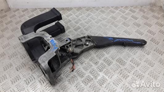 Рычаг ручного тормоза (ручник) volkswagen touran