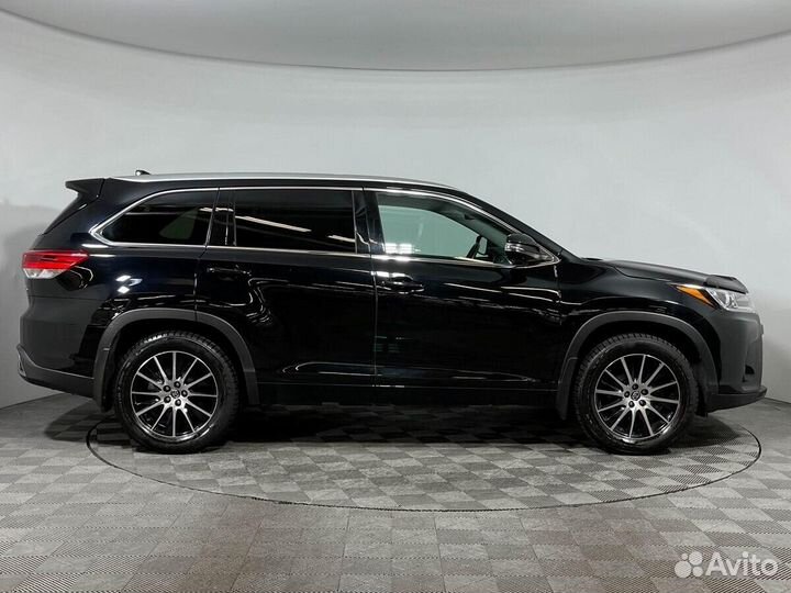 Toyota Highlander 3.5 AT, 2018, 61 749 км