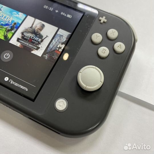 Игровая приставка Nintendo Switch Lite Coral