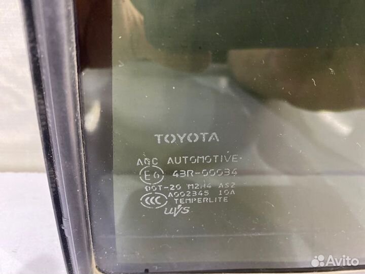 Форточка двери задняя правая Toyota Land Cruiser