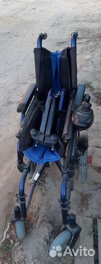 Инвалидная коляска с электроприводом