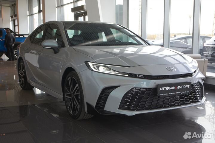 Toyota Camry 2.0 CVT, 2024