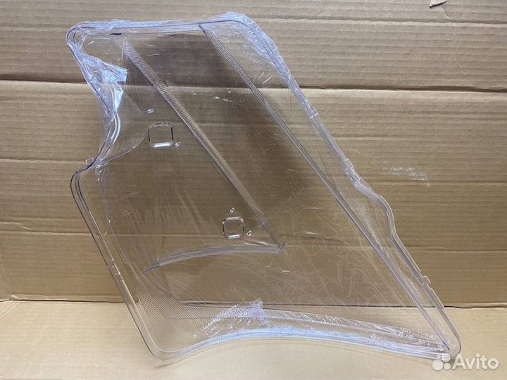 Стекло фары левой Volvo FH5 782-001glass