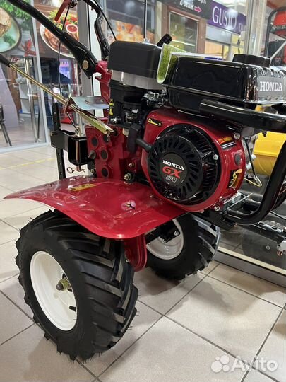 Снегоуборочная машина Honda