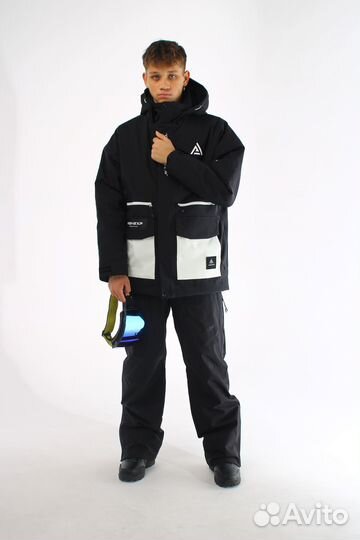 Костюм для сноубордистов и горнолыжников