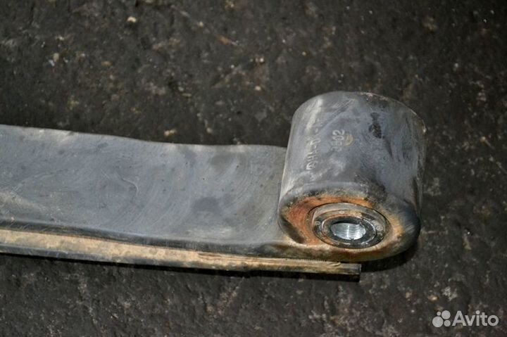 Рессора переднего моста, правая mercedes-benz Actr