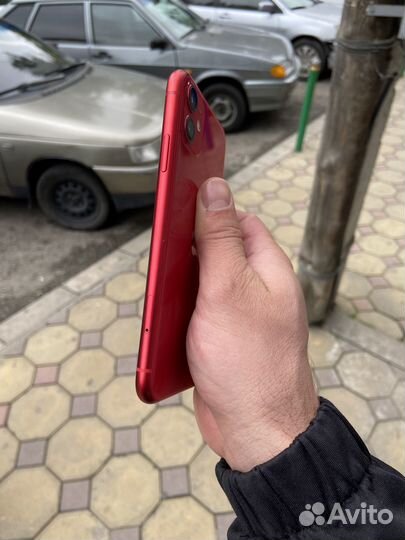 iPhone 11, 64 ГБ