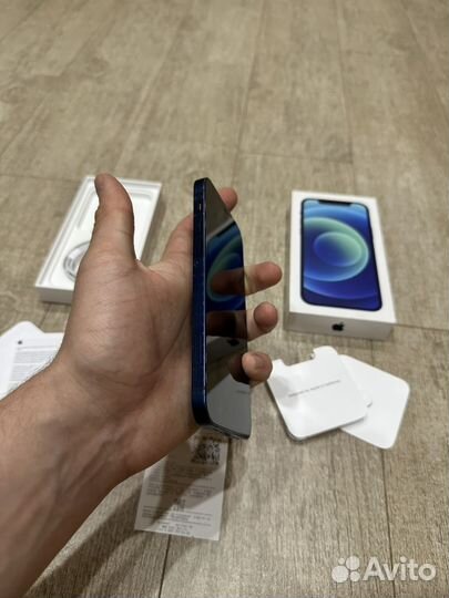 iPhone 12, 64 ГБ