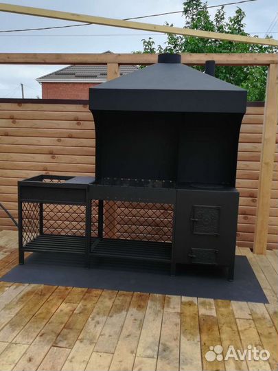 Мангал с крышей