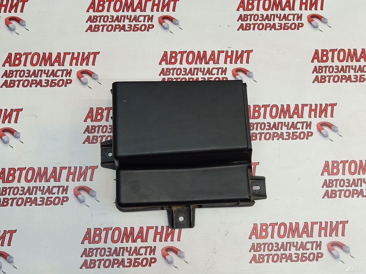 Крышка клапана вентиляции салона Lixiang L9