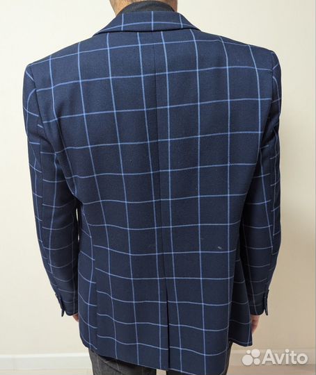 Синий мужской пиджак Burberry в клеточку