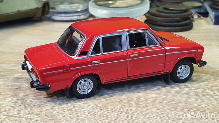 Модель автомобиля 1 43. ваз 2106 Красный