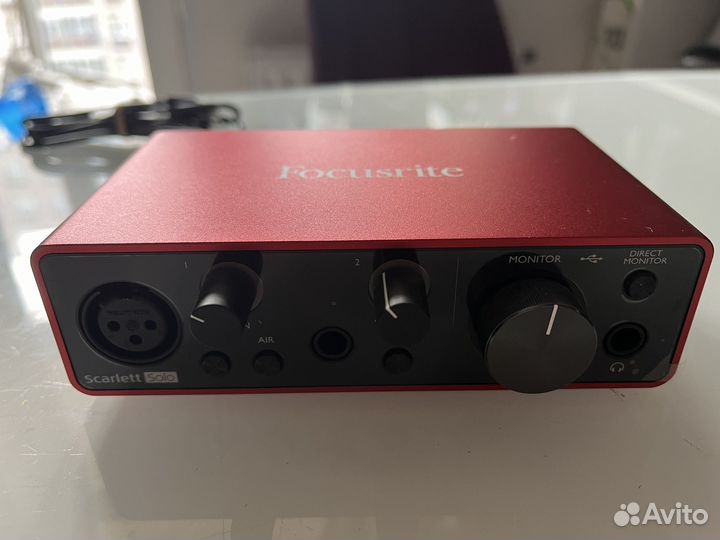 Внешняя звуковая карта focusrite Scarlett Solo 3rd