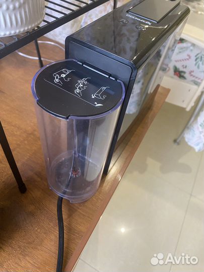 Кофемашина Nespresso essenza mini