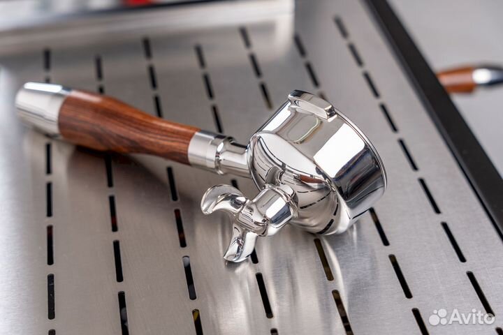 Кофемашина рожковая для кофейни