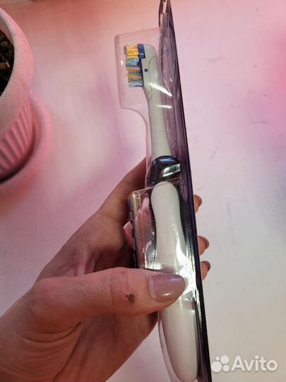 Зубная электрическая щётка oral b