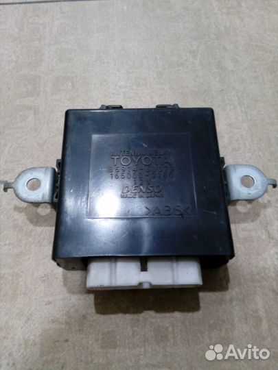 Блок управления Toyota Land Cruiser 100