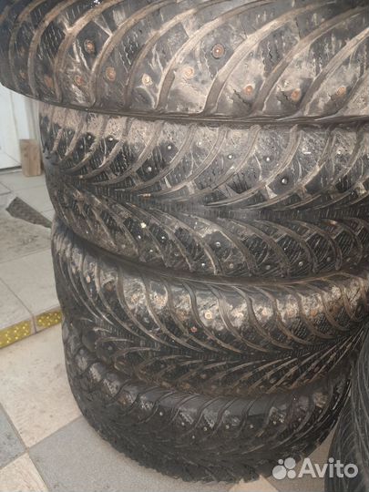 Sava Eskimo Stud 215/65 R16