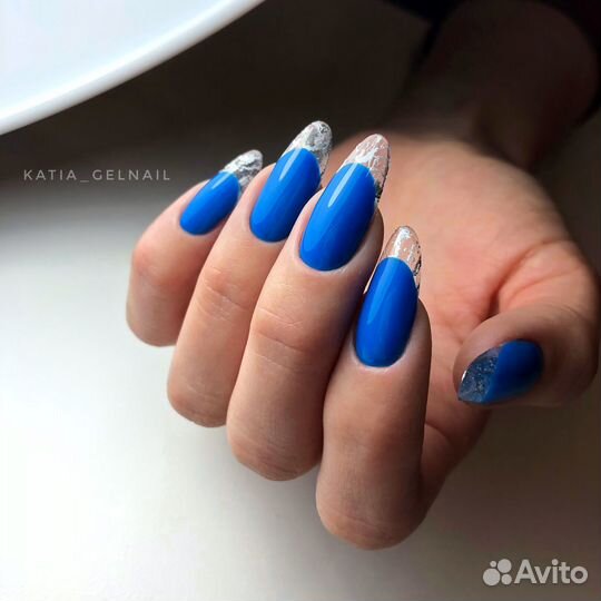 Модель на маникюр