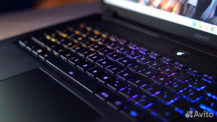 Gigabyte Aorus 7 RTX 4060 / Core i5 12500H / 360Hz