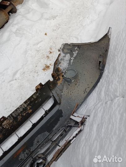 Бампер передний Mazda Tribute 2002 (есть дефект)