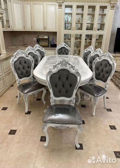 Кухонный стол и стулья комплект