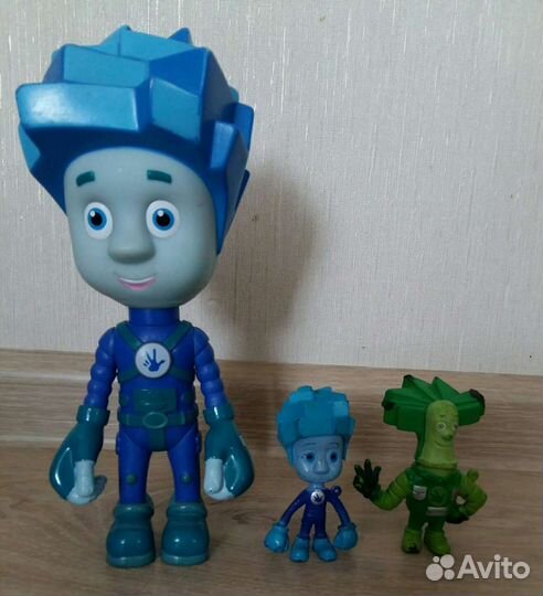 Игрушки-персонажи из мультфильмов